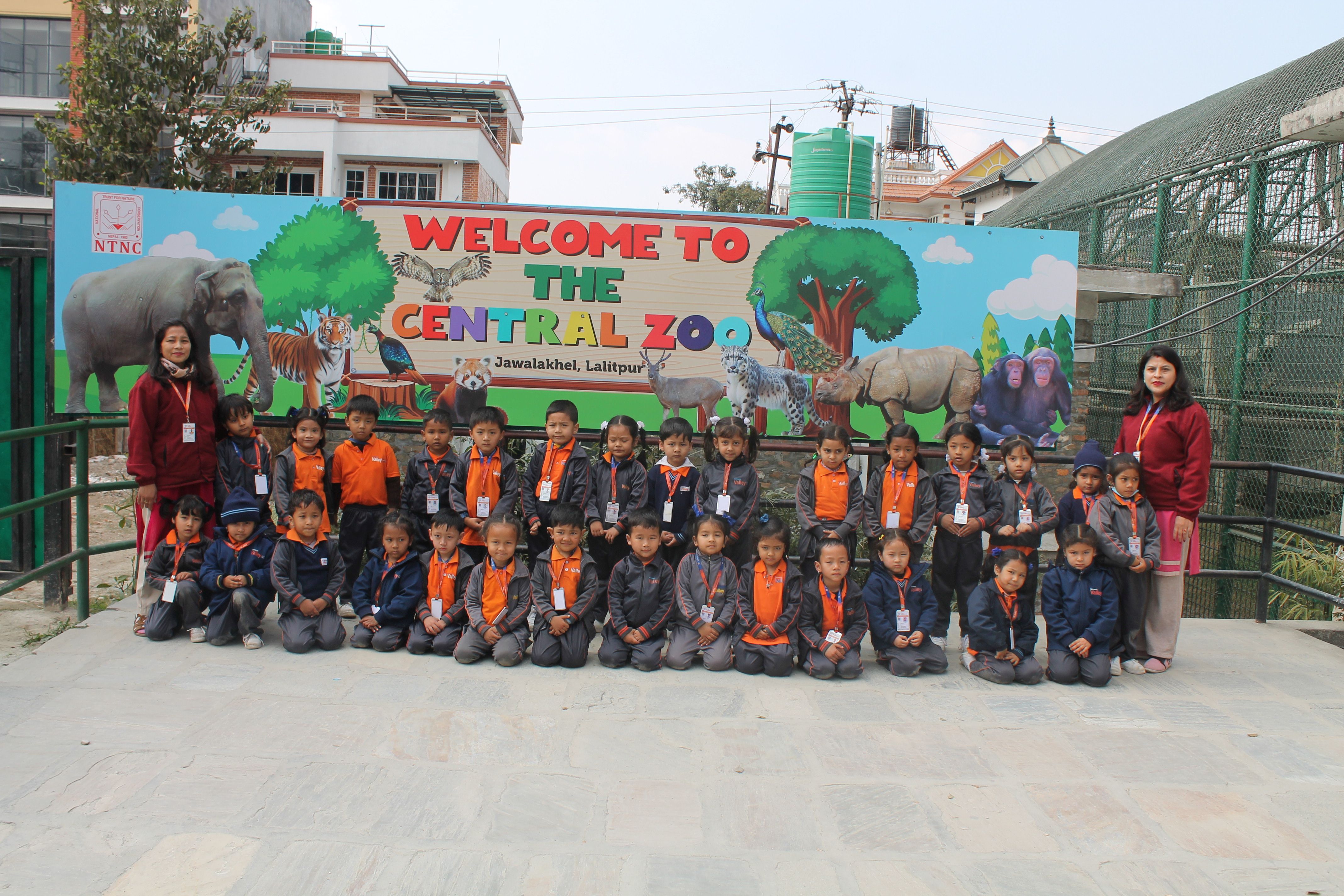 Field trip in central zoo